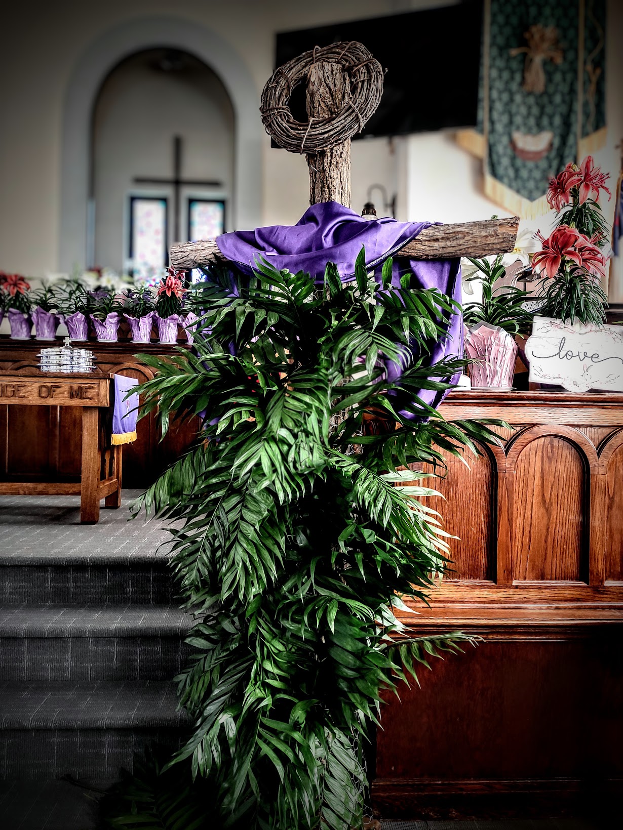 Cross display inside FCC Ashland